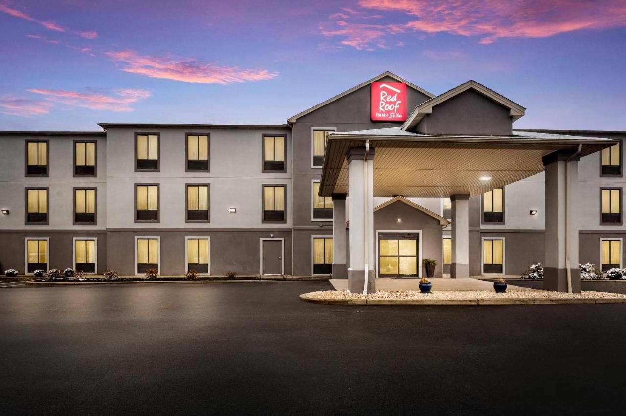 Red Roof Inn & Suites Bloomsburg - Mifflinville Exterior photo