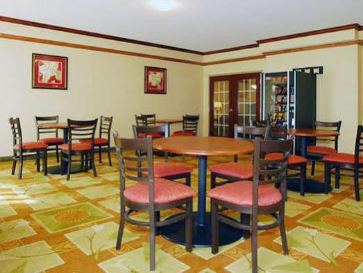 Red Roof Inn & Suites Bloomsburg - Mifflinville Exterior photo